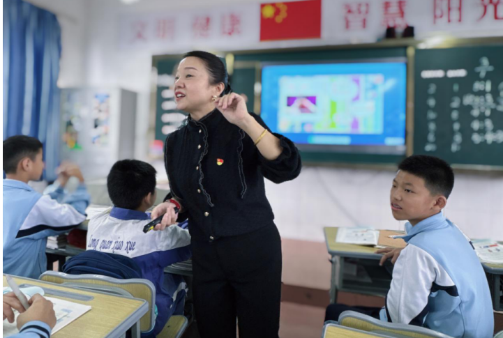 株洲市芦淞区龙泉小学开展党员教师示范课活动，激发学生学习兴趣，提升教育教学质量