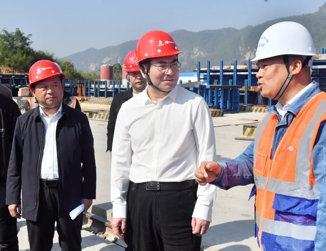 刘革安调研项目建设情况