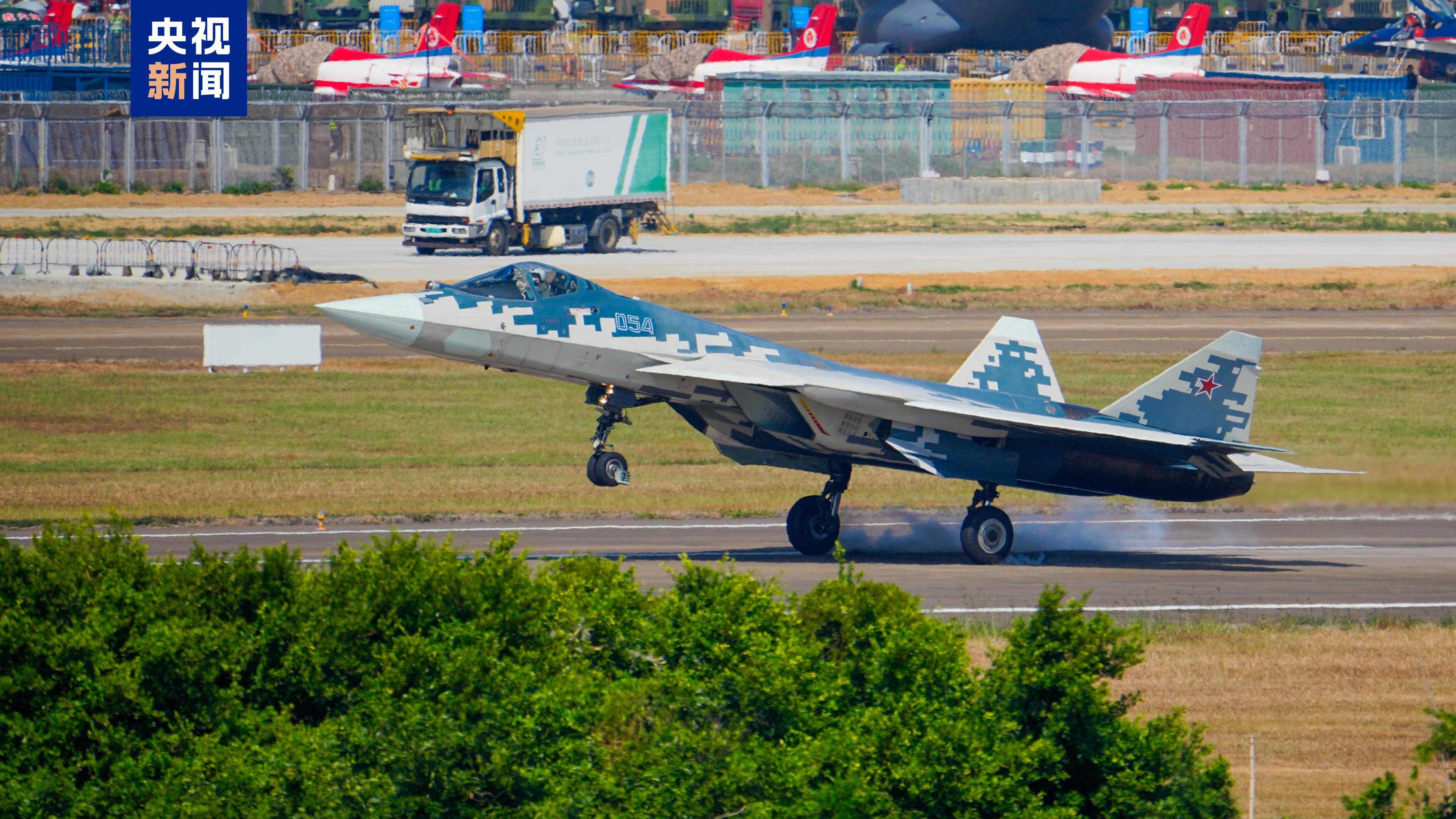 高清大图来了！近距离感受隐形战机苏-57帅气训练画面