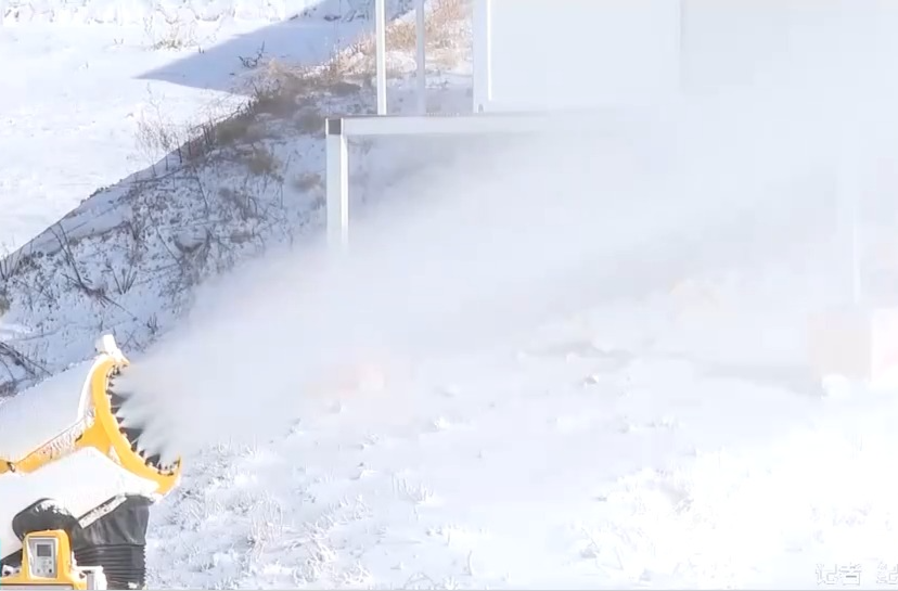你准备好去滑雪了吗？北方各地滑雪场开始造雪