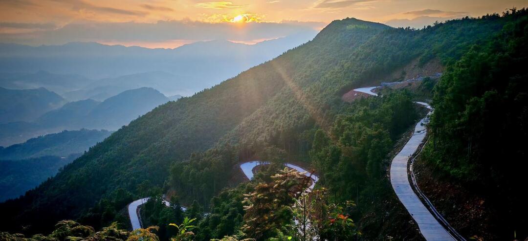 湖南新宁舜皇山：初冬山色美如画