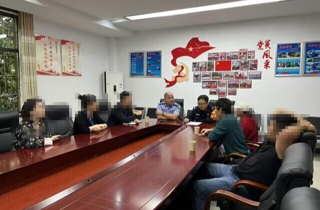 采访被打断6次，记者却“很满意” | 人民公安从这里走来·岳阳平江