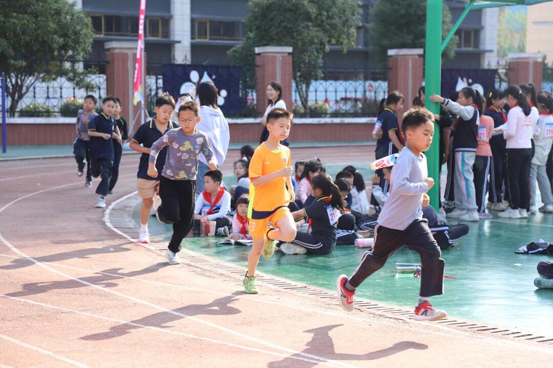 衡阳市高新区柘里渡小学第五届秋季运动会之田径比赛暨颁奖仪式