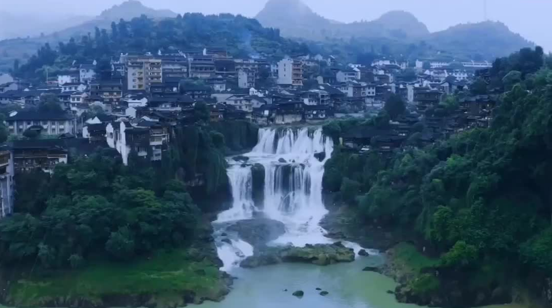 International Visitors Spark Tourism Boom in Hunan