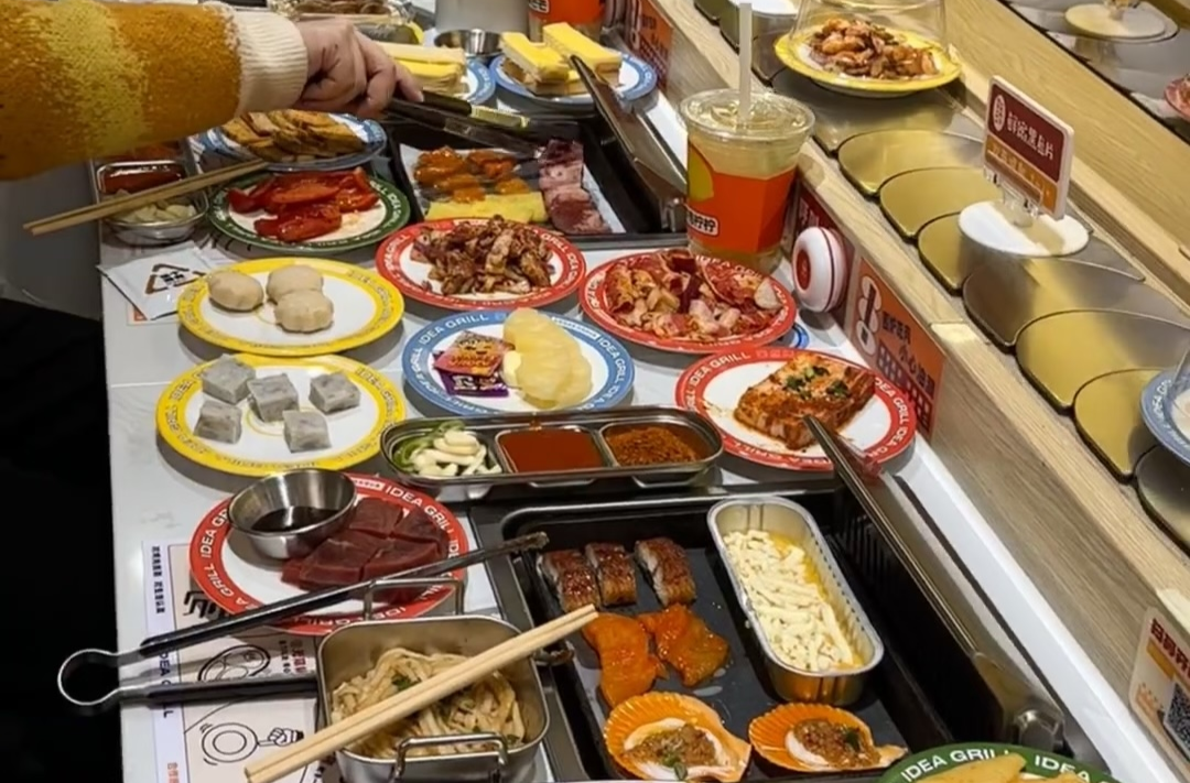 “一人食”流行，年轻人为何偏爱这种餐厅