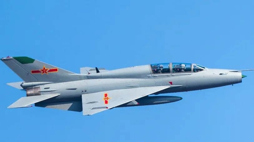 致敬传奇！致敬歼-7！