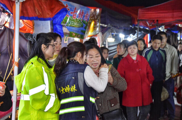 15万人逛文家市镇“牛马会”，派出所如何让警情降40%