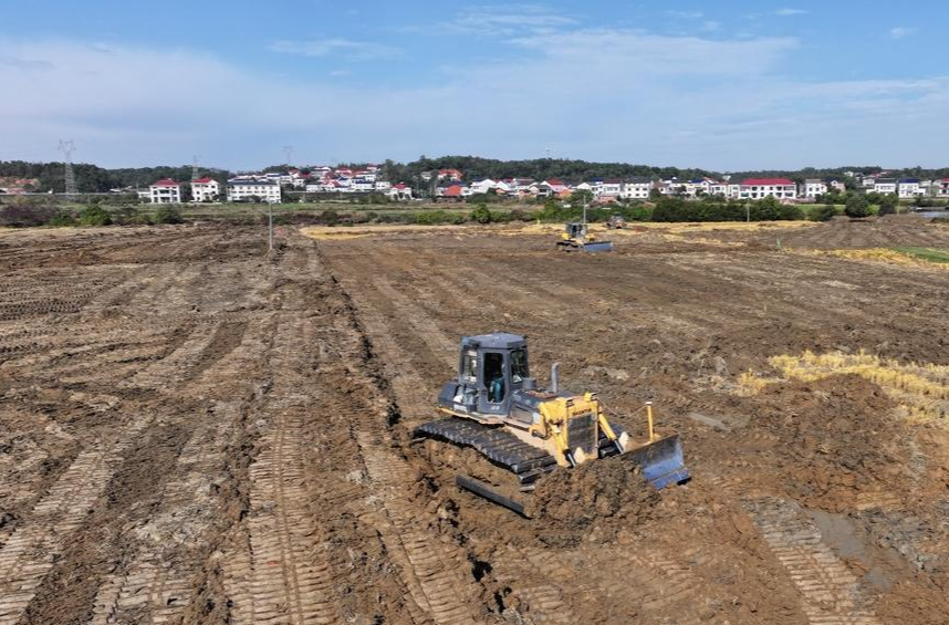 绘制田间“新图景”！汨罗高标准农田建设正酣