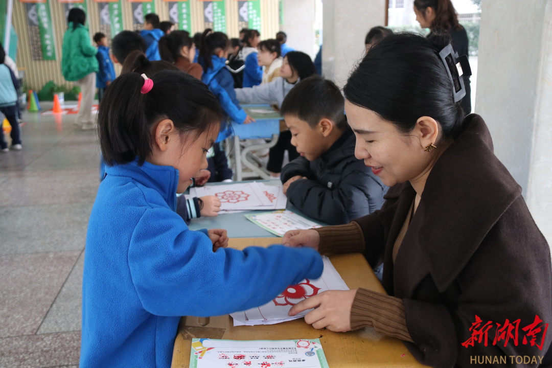 湘潭县云龙小学举行第十五届数学文化节