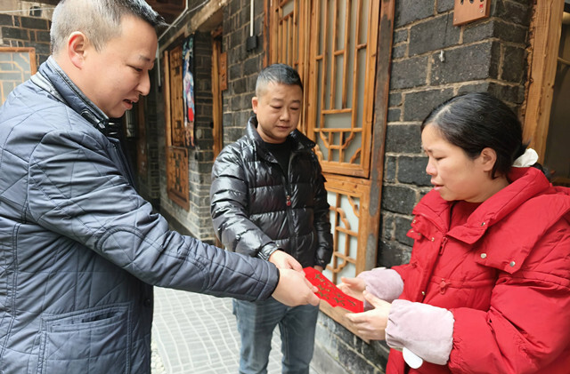 一個病娘撐起五朵“小金花”的天空