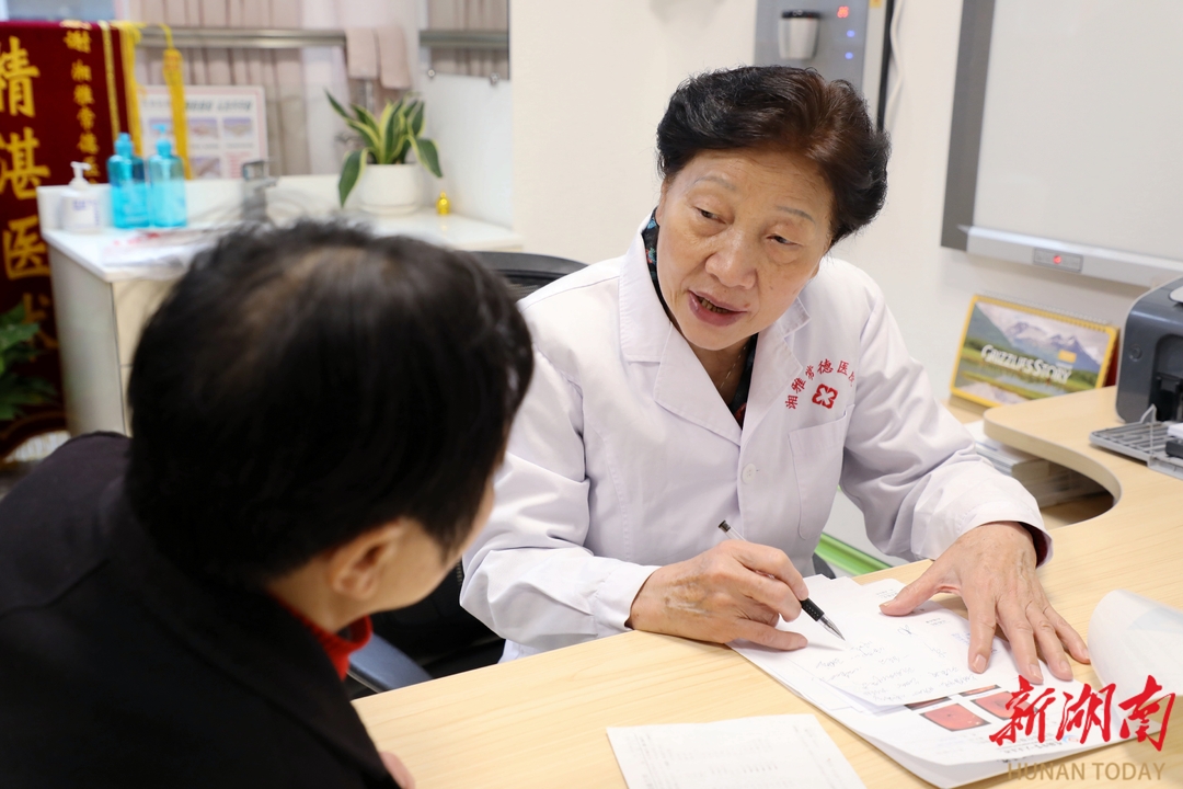 《湖南日报》推介丨湘雅常德医院消化内科专家张桂英——用湘雅精神服务基层