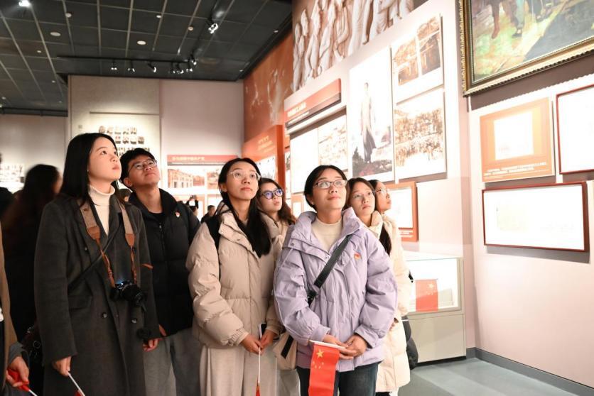 長理學子赴韶山、寧鄉(xiāng)開展主題黨日活動