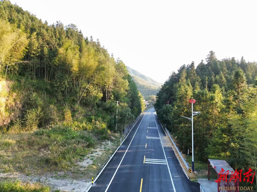 蓝山G537线长铺至南风坳路段大修工程竣工