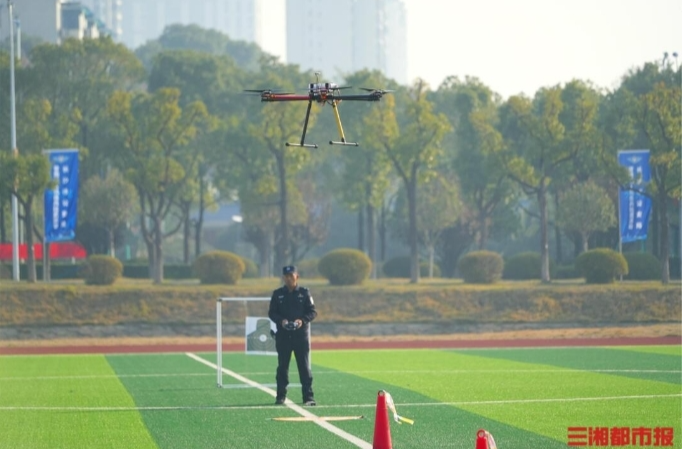 最会“飞”的民警空中过招，2024年长沙警用无人机比武