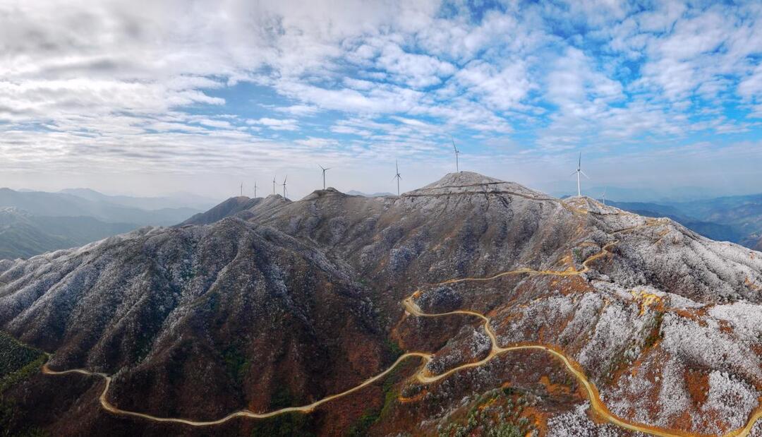 湖南新宁：瑶乡之巅雾凇胜景美如画