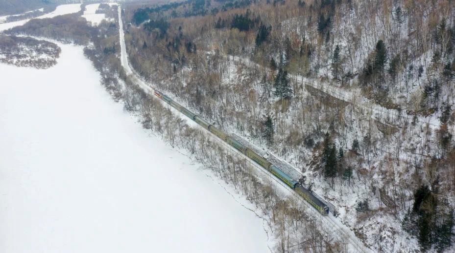 穿大花袄扭秧歌！体验“雪国列车”上的最炫“东北风”