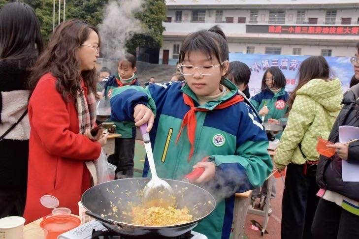 新邵縣釀溪鎮(zhèn)第一完全小學(xué)：勞動鑄魂 實踐育人