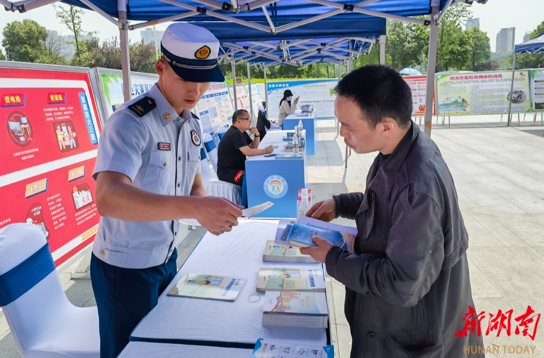 望城消防救援站班长杨乐获评2024年第四季度“长沙好人•身边雷锋”