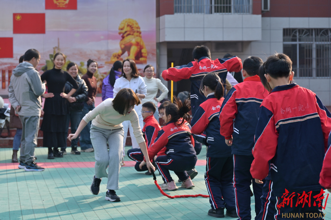 金蛇迎春童心賀歲，會(huì)同一完小元旦活動(dòng)精彩紛呈