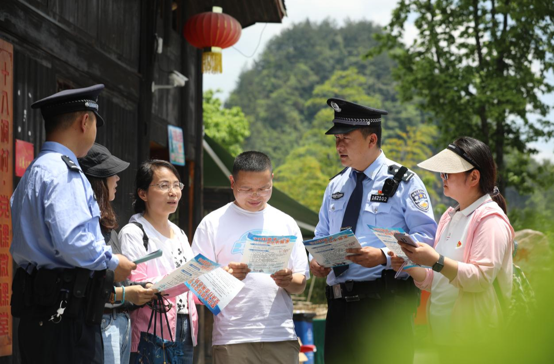 凝心聚力·逐梦未来丨公安篇：有“平安蓝”在，请群众放心