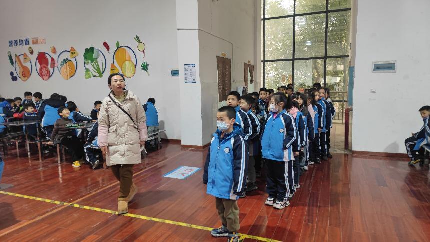 永州市冷水滩区舜德小学：升级校园食堂 守护幸福“食”光