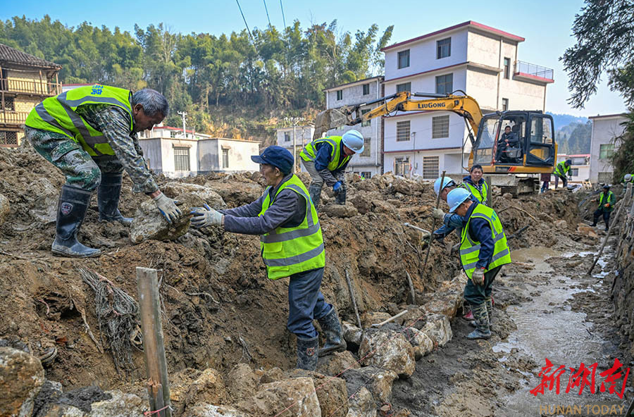 资兴加快推进灾后基础设施恢复重建工作