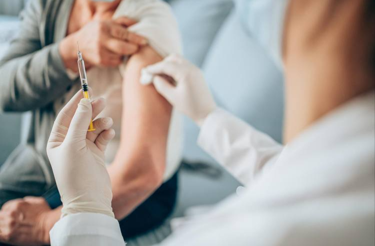 流感不吃药，多吃维C扛一扛？网上这些说法靠谱吗