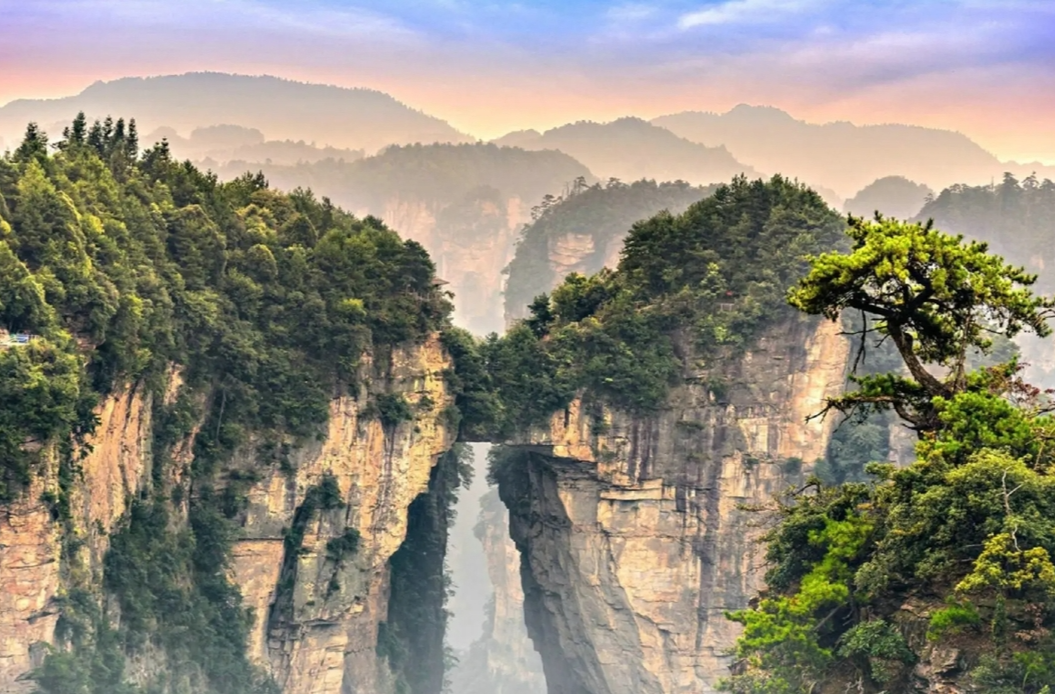 Hunan's Tourism Revenue Exceeds One Trillion CNY in 2024