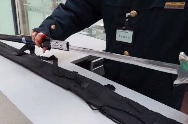 高铁这么快为啥没安全带？除了乒乓球还有啥不能带