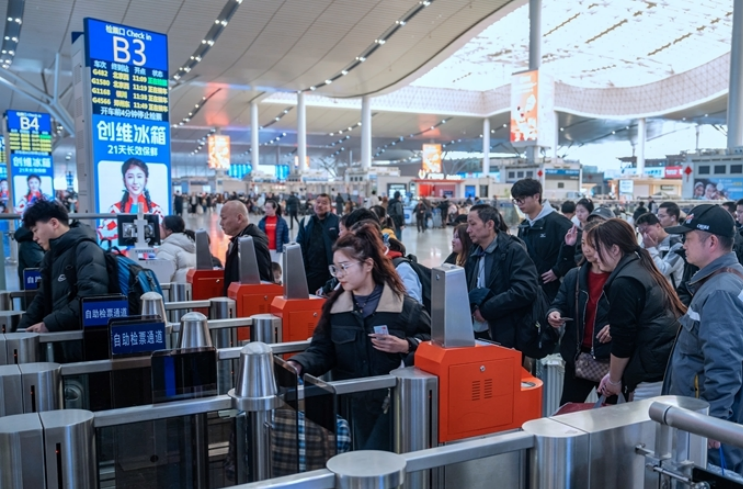 2025 Spring Festival Travel Rush Begins