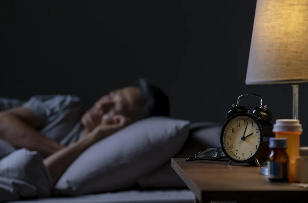 睡觉老打鼾怎么办？这些方法简单又实用