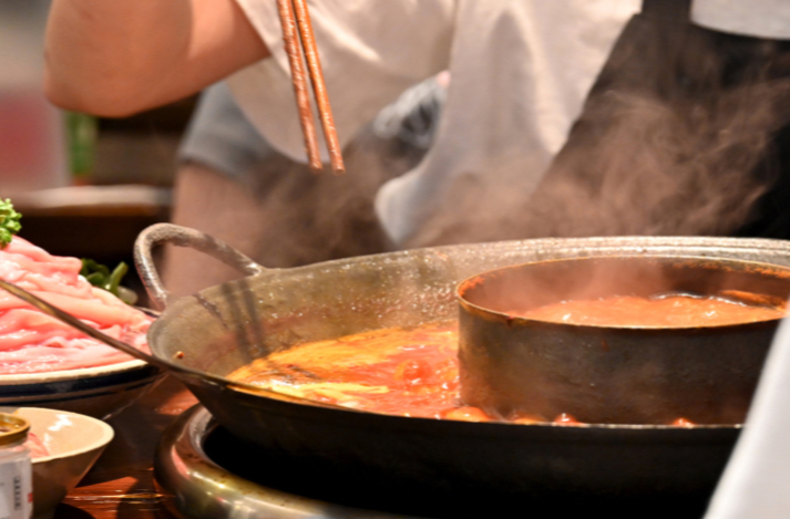 佳节将至餐饮频繁，如何避免“每逢佳节胖三斤”