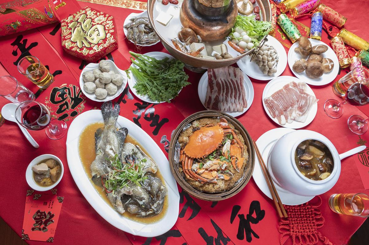 自提外带、年夜饭礼盒成新宠，蛇年年夜饭有哪些新风向？