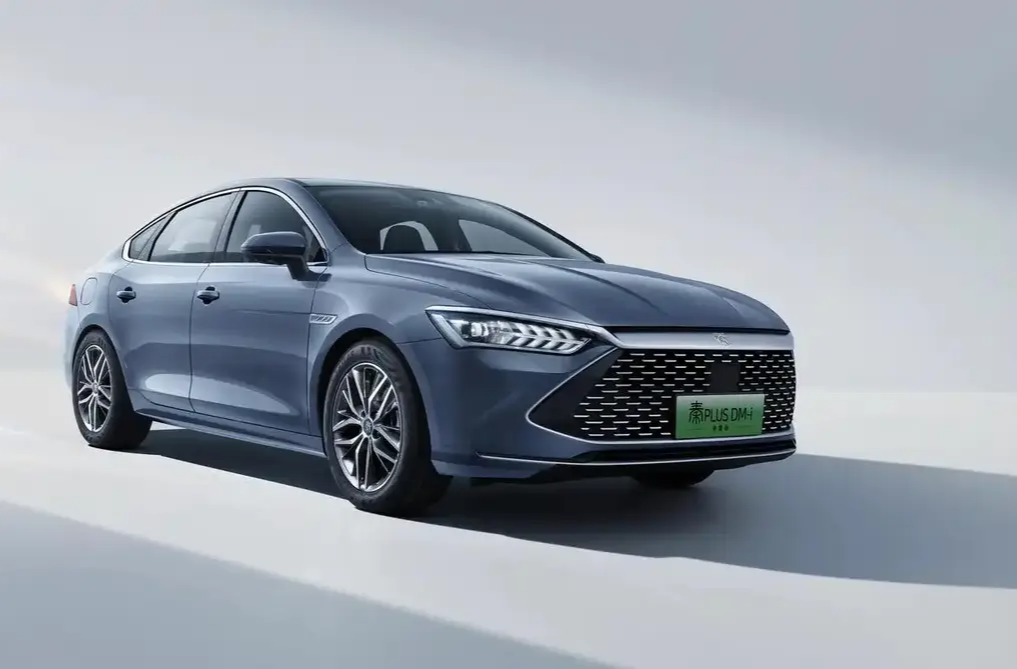 我国新能源汽车产销量连续10年居全球第一