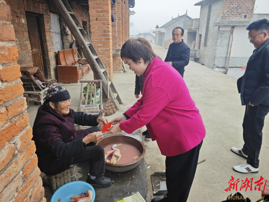 涟源市古塘乡：乡贤春节慰问暖人心