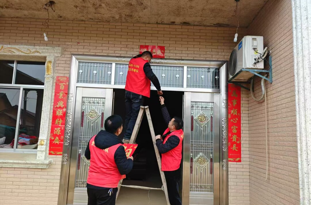 汉寿县岩汪湖镇：年夜饭里话真情，帮扶路上心连心