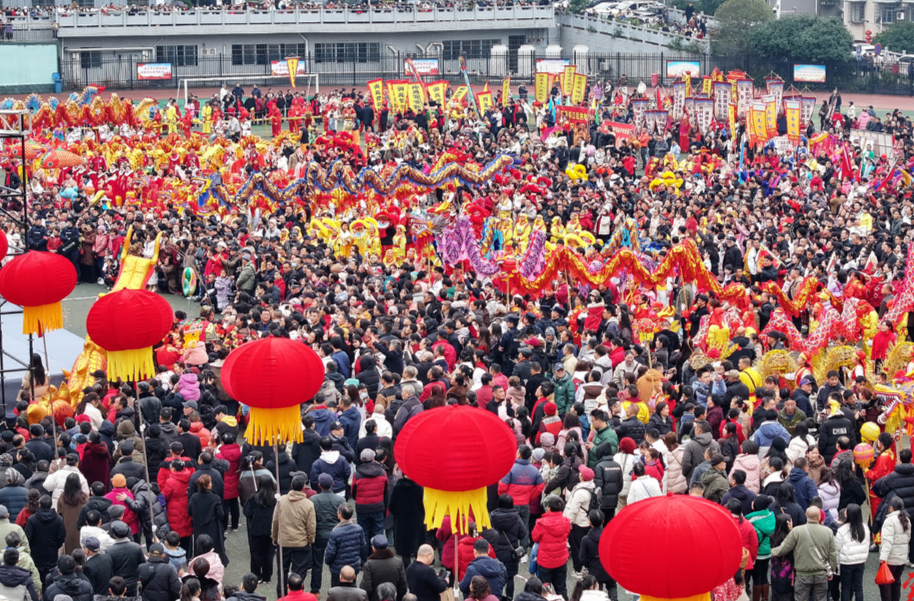 福地怀化·温暖季 | 龙狮巡游“点燃”洪江古商城