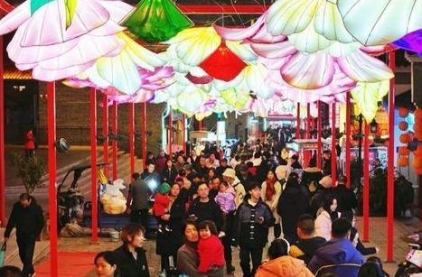 Hunan Sees Travel, Consumption Boom During Spring Festival