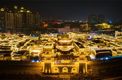 Yiyang Ancient Lane Crowded with Tourists