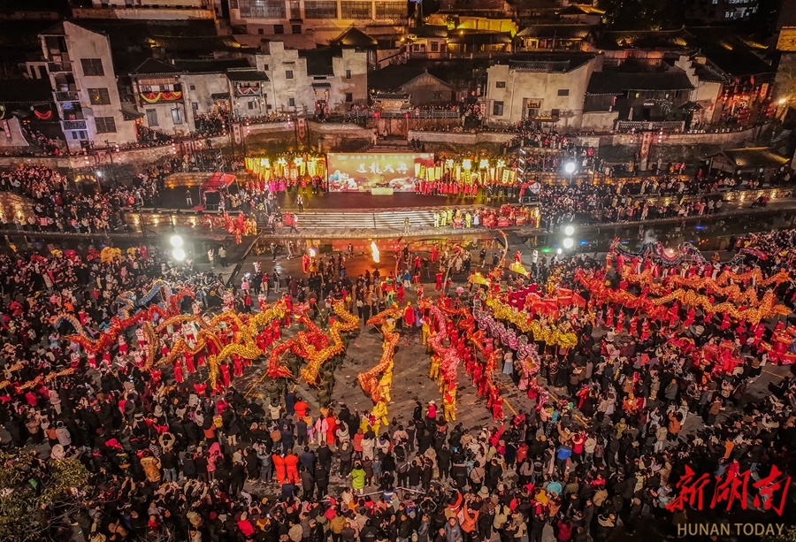 福地怀化•温暖季|洪江古商城：祥龙踏夜归，元宵送龙舞盛世