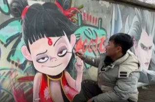 双语湖南|“哪吒”跳出荧屏惊现长沙街头
