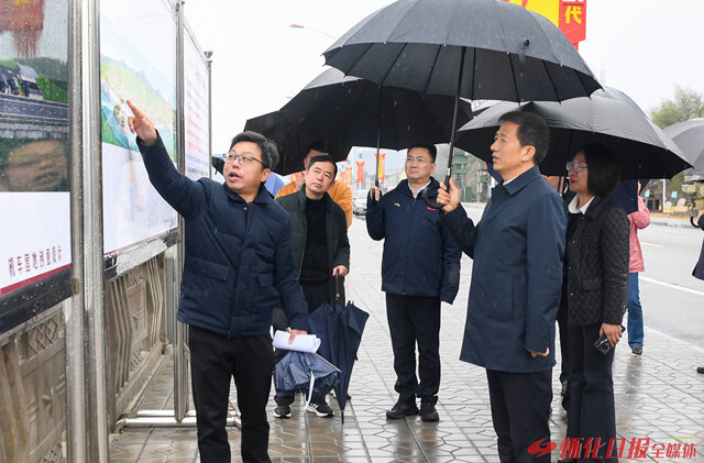 许忠建在洪江市、洪江区专题调研旅游“金三角”重点项目建设情况