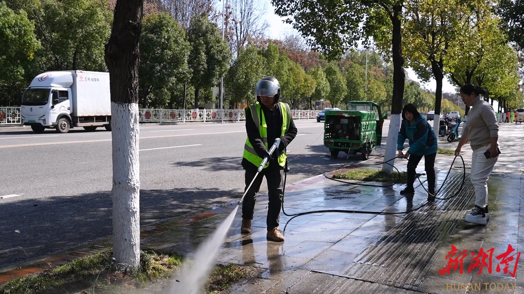 怀化鹤玉城市运营管理有限公司：“梳妆打扮”城市容貌