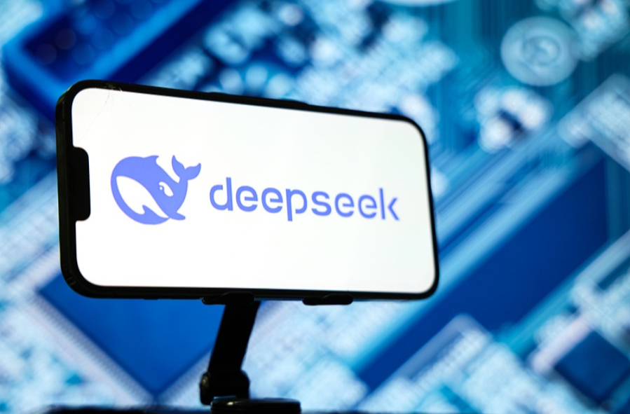 DeepSeek出圈掀起热潮 大模型落地应用已“遍地开花”