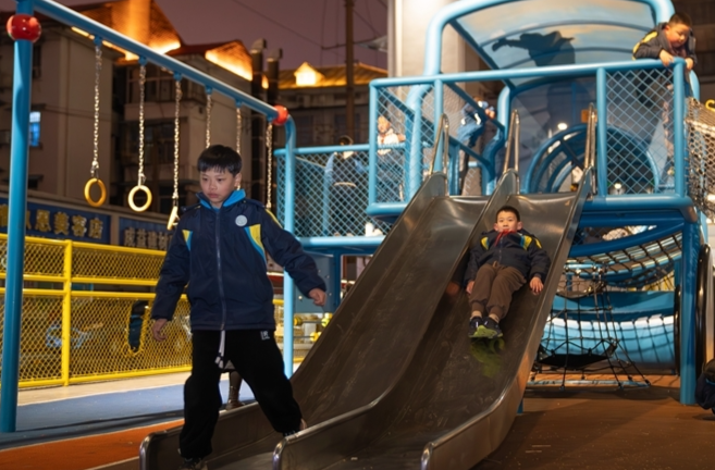 Spaces Under Overpasses Turned into Sports Venues