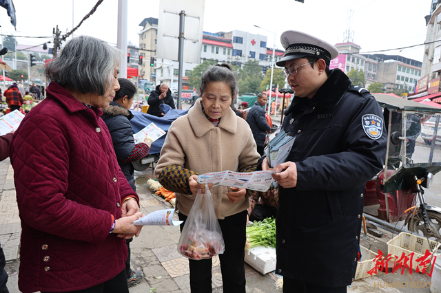 隆回：聚焦“一老一小”精準(zhǔn)宣教 織牢交通安全“生命線”