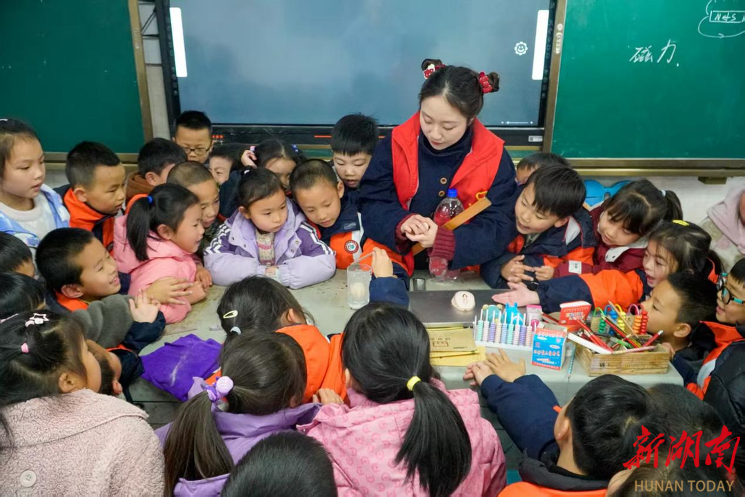 湖南工学院：“小青理”科普课堂走进苗圃小学开展志愿服务活动