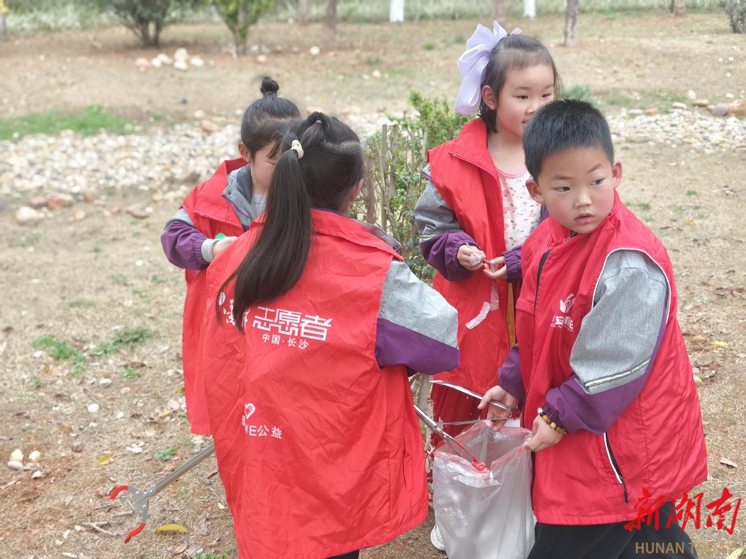 长沙市雨花区和平小学：传承雷锋精神 争做时代好少年