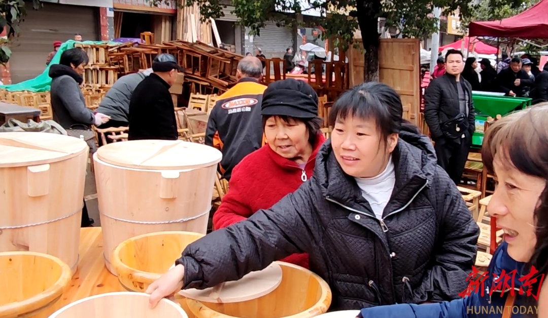 六百年民俗活態(tài)傳承，數(shù)萬群眾衡南泉湖“趕二八”