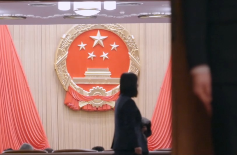 时政微纪录丨与“她”同行